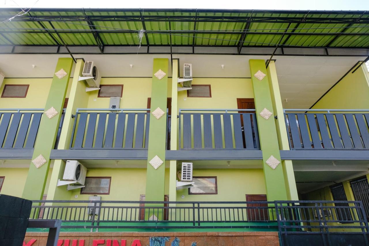 Zulfina Homestay Syariah Mitra Reddoorz بانيووانجى المظهر الخارجي الصورة